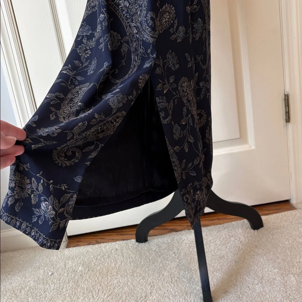 Talbots 100% Silk Long Skirt Lined Floral Paisley Blue size 12 Petite - Picture 4 of 10